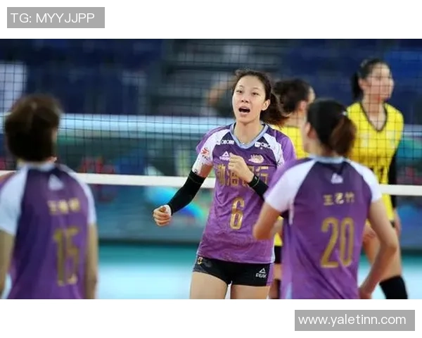 武汉网球队在锦标赛中的团队协作展现出卓越实力与默契配合 武汉网球队在锦标赛中的团队协作展现出卓越实力与默契配合