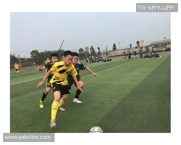 追逐足球明星的梦想之旅让我们一起感受激情与荣耀的碰撞 追逐足球明星的梦想之旅让我们一起感受激情与荣耀的碰撞